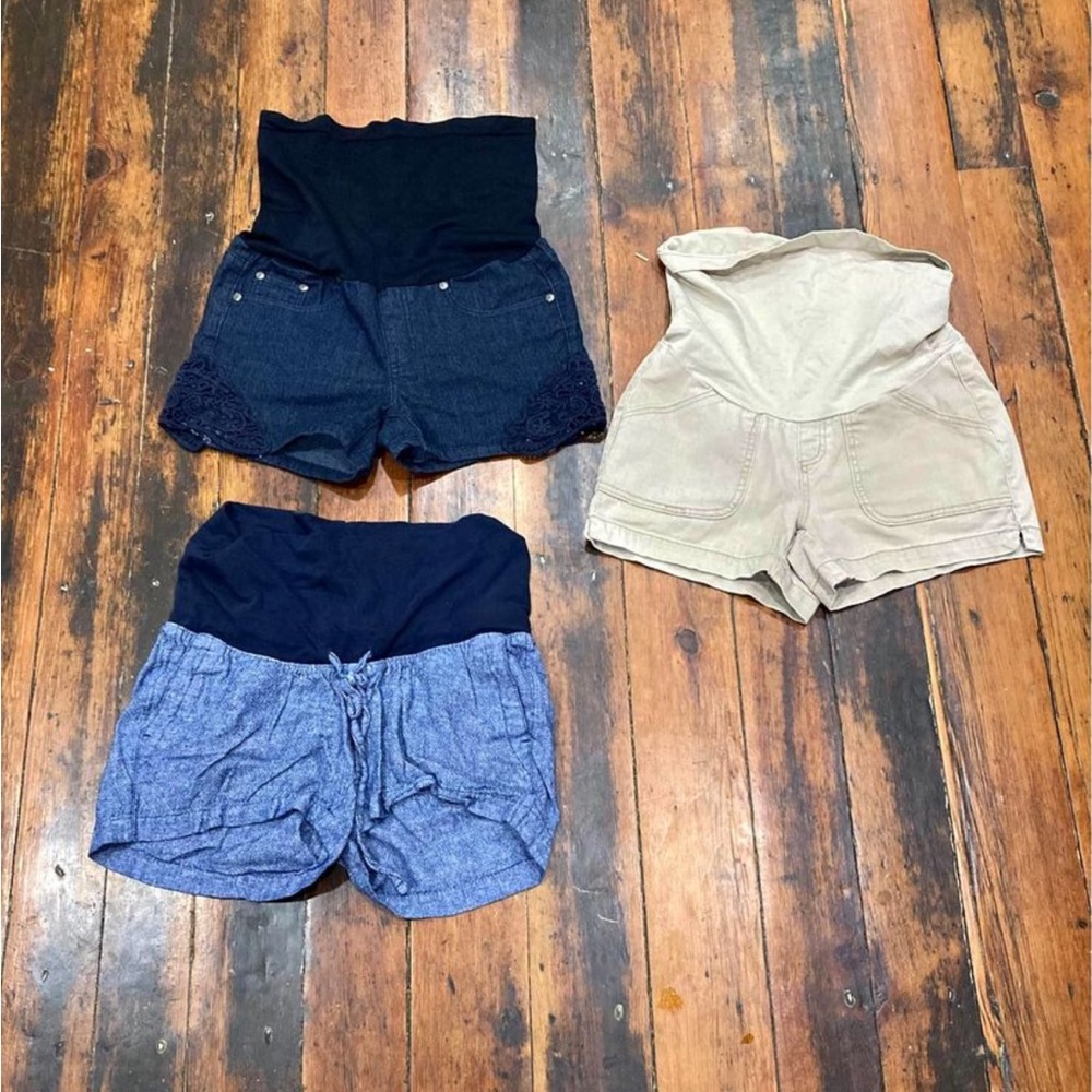 Xs maternity shorts